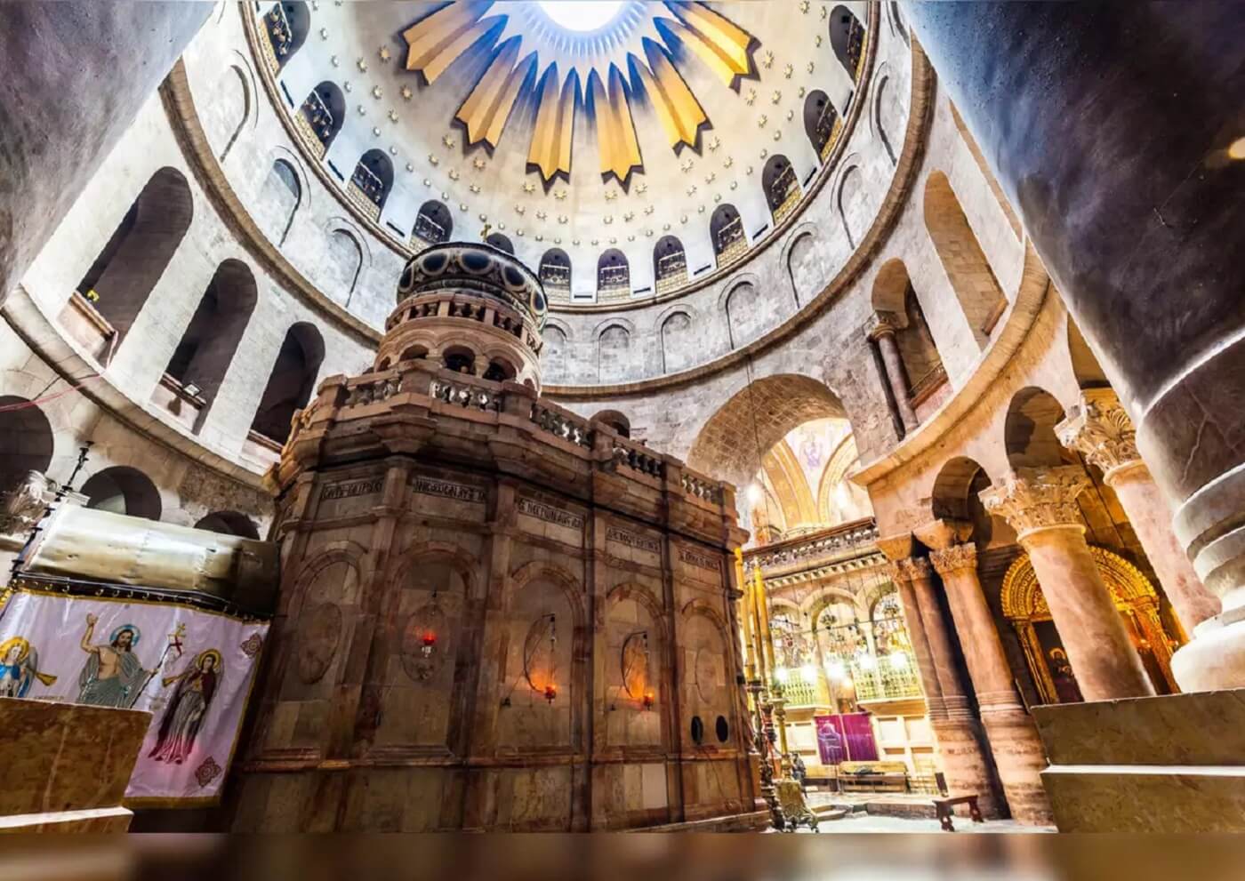 🚨 URGENTE 🚨Israel fecha a Igreja do Santo Sepulcro