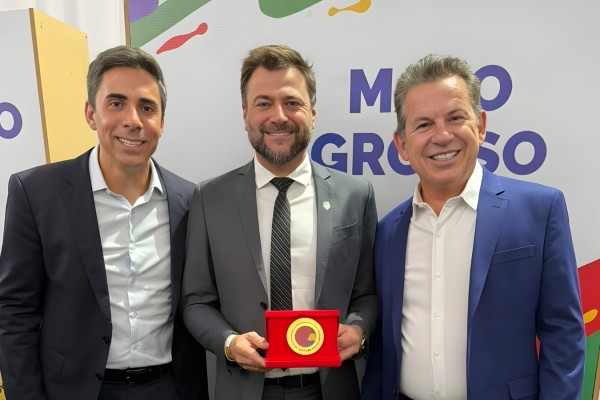 EDUCAÇÃO DE ELITE: Colíder atinge o topo do MEC com Selo Ouro em Alfabetização