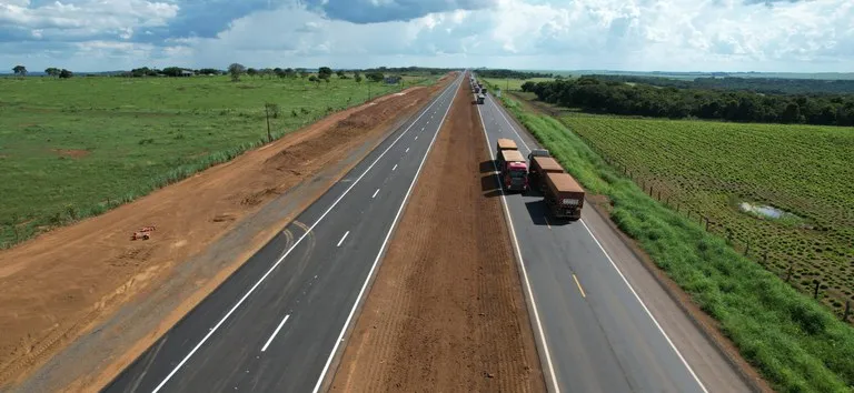 Obras na BR-163 prometem reduzir tempo de viagem em 27%: Entenda o impacto